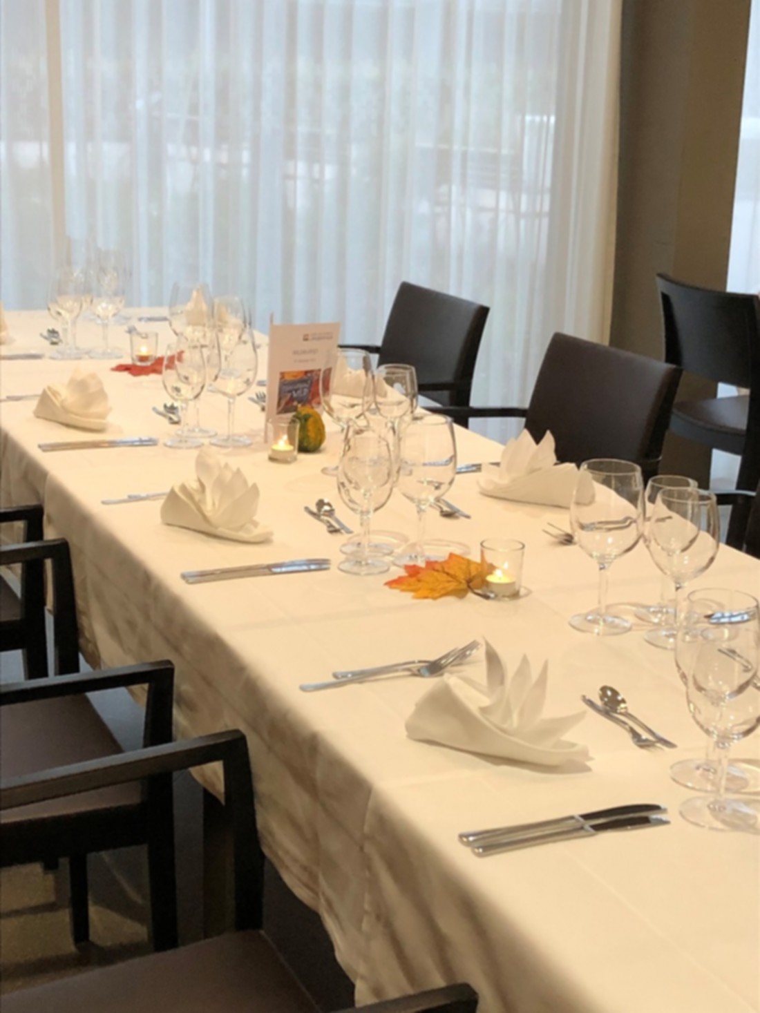 gedeckter Tisch.jpg gedeckter Tisch.jpg