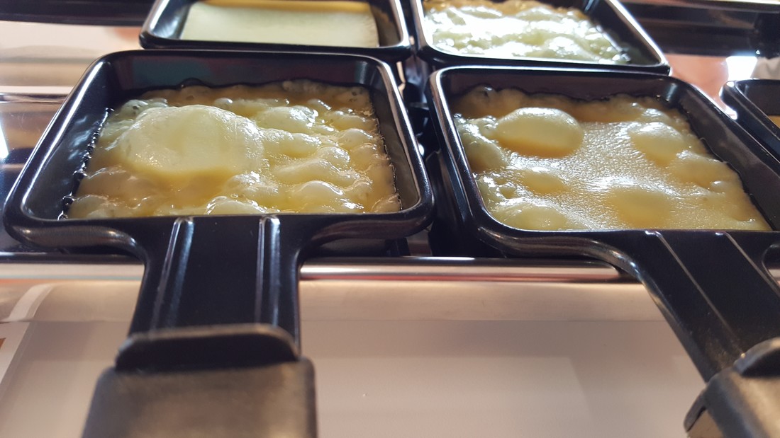 Raclette Essen.jpg Raclette Essen.jpg