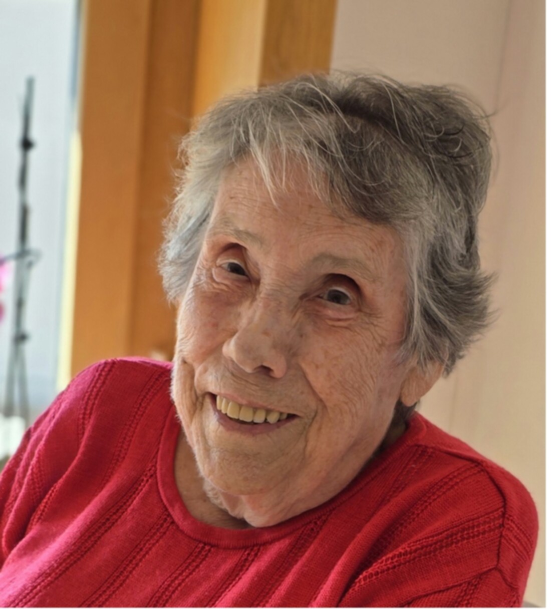 Läuchli Marianne im Zimmer3_zl1z5l5nqfdc.jpg Läuchli Marianne im Zimmer3_zl1z5l5nqfdc.jpg